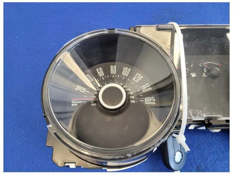 Ford Mustang GT 2013 5,0 L S197 calibre clúster velocímetro MPH 86 k millas 2563 Foto 2 de 4