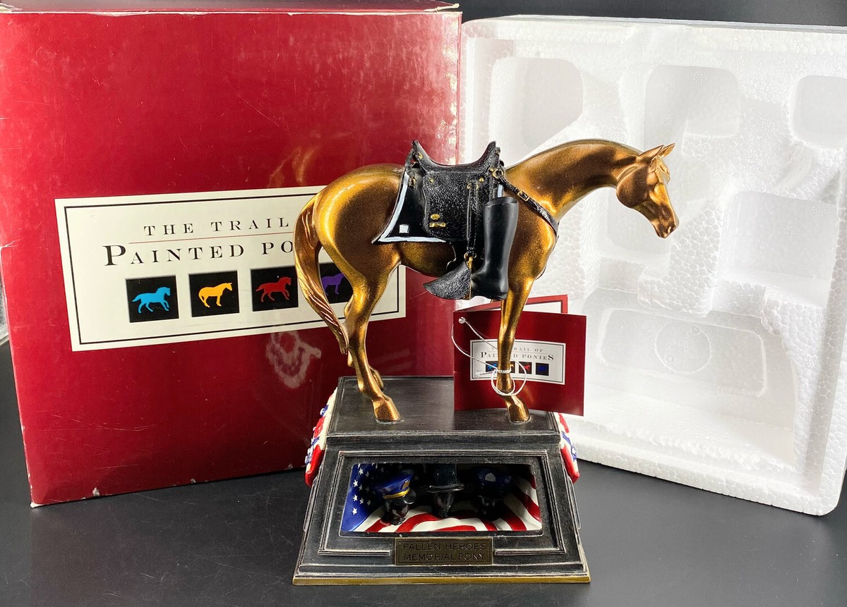 Trail of Painted Ponies 2005 FALLEN HEROES Memorial Figurine