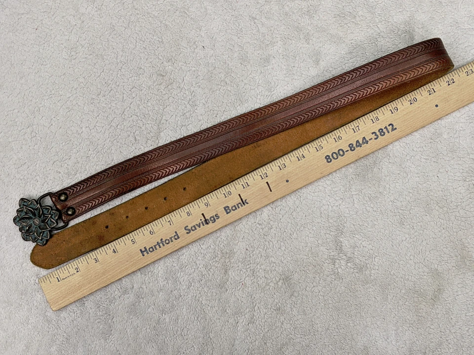 Vintage BOHO Old Navy Genuine Leather Belt Floral Metal Buckle L - 45" Long - Image 2 of 4