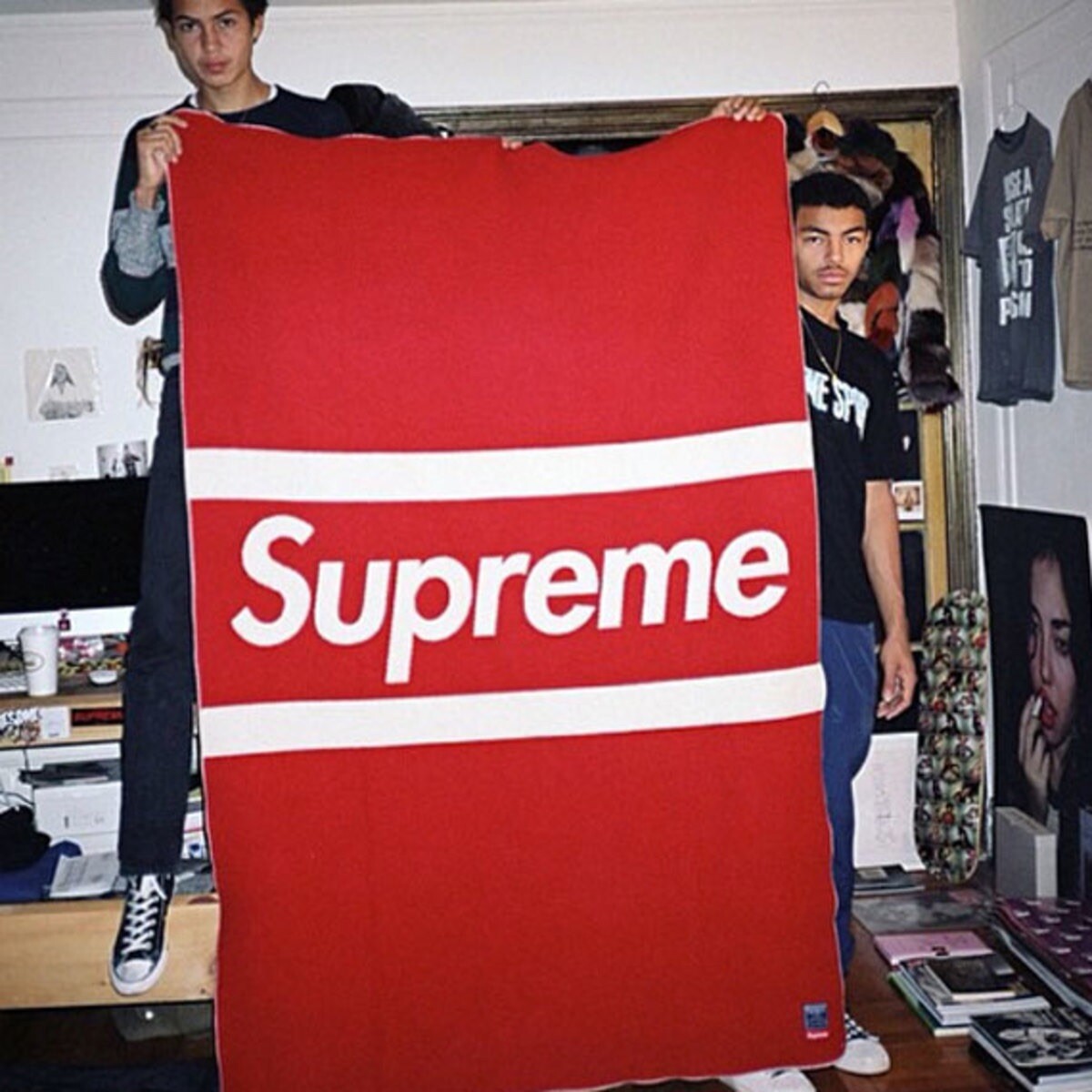 Supreme x Faribault Woolen Mill Co. • Box Logo Wool Blanket Supreme x Faribault Woolen Mill Co. • Box Logo Wool Blanket