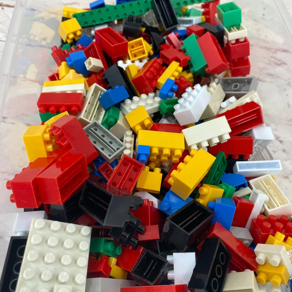 LEGO Bulk Bricks 2 Pounds 5 Ounces (2.5 lbs) Assorted Colors - Image 4 of 4