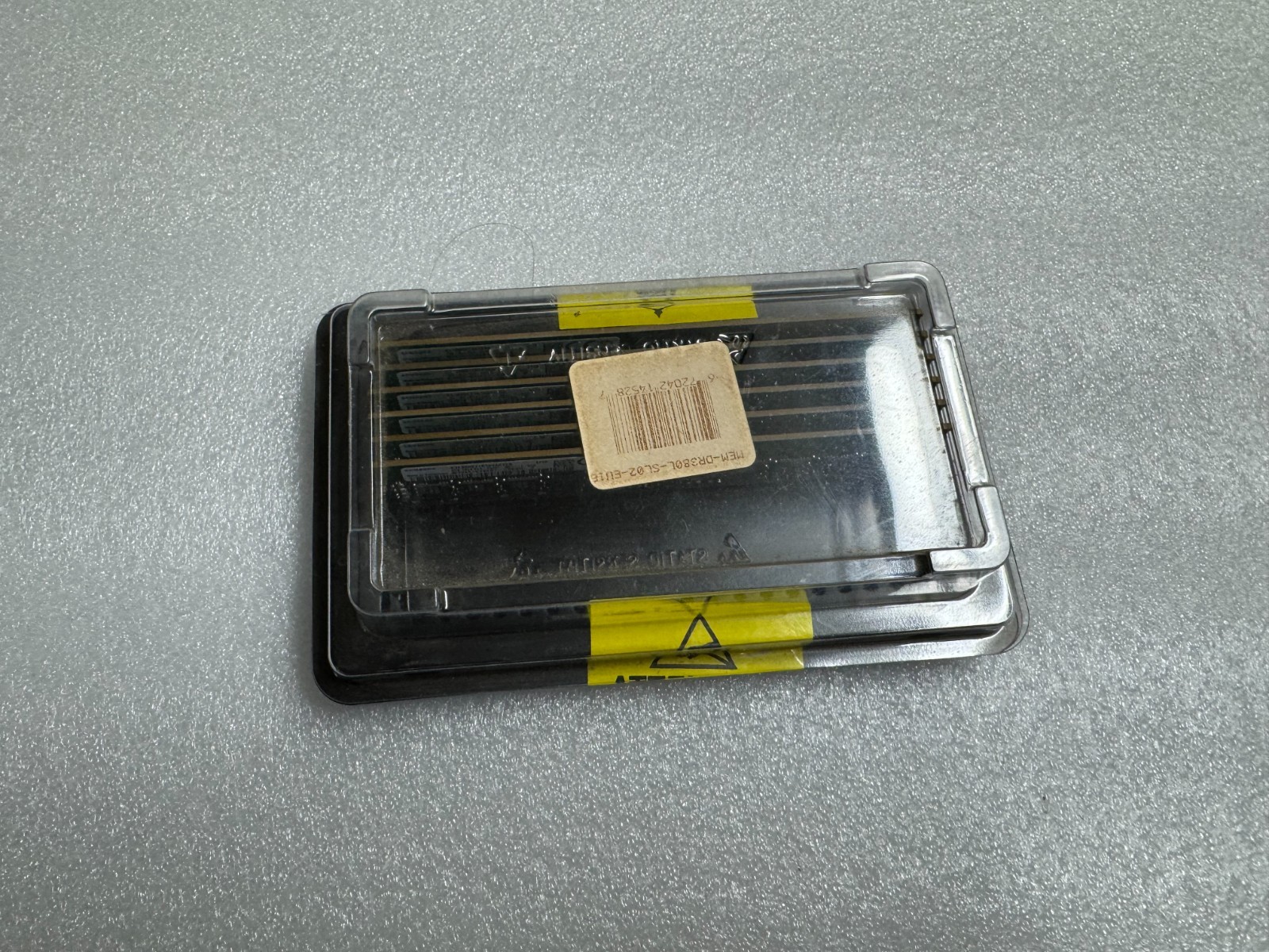 как выглядит lot of 6 Samsung 8GB PC4-2400T ECC Registered Server RAM MEMORY фото