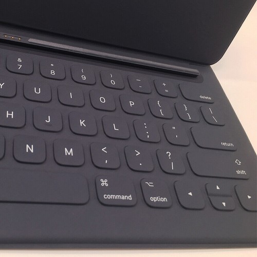 Apple Smart Keyboard Folio, iPad Pro 12.9, 1. 2. Generation, Schutzschale Grau - Bild 8 von 12