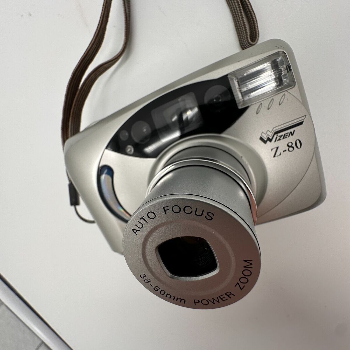 Vintage Wizen Z-80 Power Zoom 38-80 mm 35mm Film Camera With Vintage Wizen Z-80 Power Zoom 38-80 mm 35mm Film Camera With