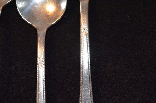 Holmes & Edwards IS Guest Of Honor Teaspoons, set of 5 6" - Picture 2 of 6