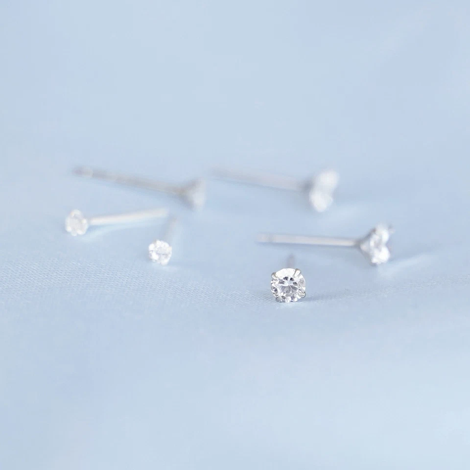 Argento Sterling 2mm 3mm 4mm Trasparente Rotondo 4 Claw Zircone Cubico Orecchini - Immagine 4 di 4