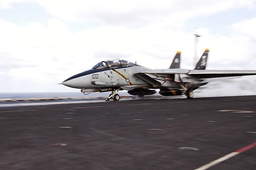 NAVY F-14 'JOLLY ROGERS' VF-103 CATAPULT 8x12 GLOSSY PHOTO PRINT