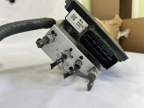 18-20 HONDA ACCORD HYBRID Power Brake Booster Simulator Module W/ Reservoir OEM - Picture 3 of 8