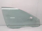 Vitre latérale avant