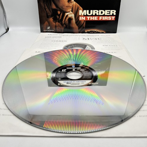 Murder in the First Laserdisc Widescreen Edition, Christian Slater - Picture 4 of 8
