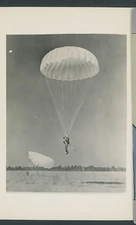 MILITARY PARACHUTING REAL PHOTO POSTCARD 1940'S 50'S ERA (Pc21)