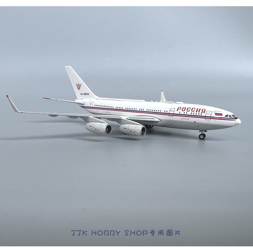 Phoenix 1/400 Russian government aircraft IL-96-300 RA-96012 Finished Model - Picture 4 of 13