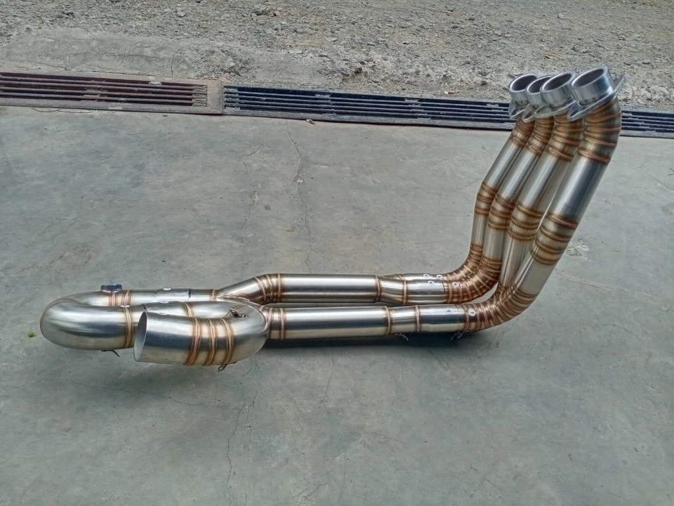 Sistema de tubos de cabezal de escape Honda CBR1000rr 2008-2016 Foto 3 de 4