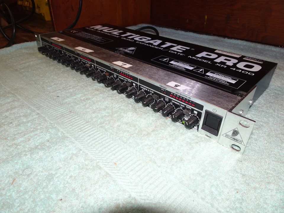 BEHRINGER MULTIGATE PRO XR4400 4-Chan Audio Interactive Quad Expander/Gate, - Image 3 of 4