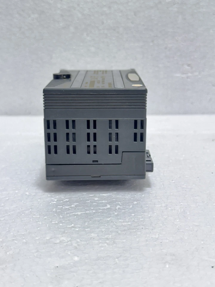 1PC New GE Fanuc IC200ALG260D Analog Output Module In Box Free delivery - Image 2 of 4