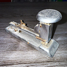 Vintage Ace Pilot Stapler 402 Heavy Duty Metal Standard Desk, Silver Finish