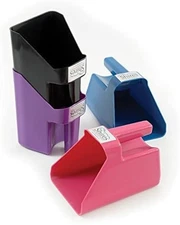 Shires Plastic Feed Scoop - 2 Quart #87889