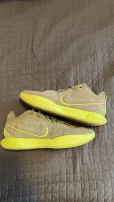 Nike LeBron 21 Men's Low Top Suede Lace-Up Basketball Sneakers Gray/Yellow