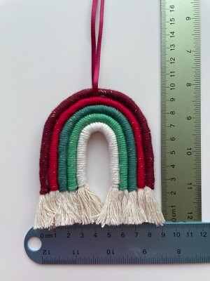 Handgefertigter Shabby Chic Makramee Regenbogen Baumschmuck