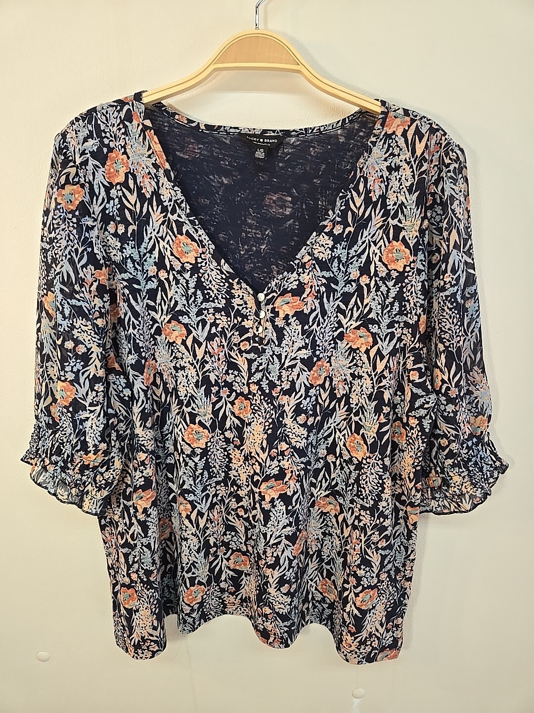NWOT Lucky Brand Shirt Womens Size Large Navy Floral V-Neck