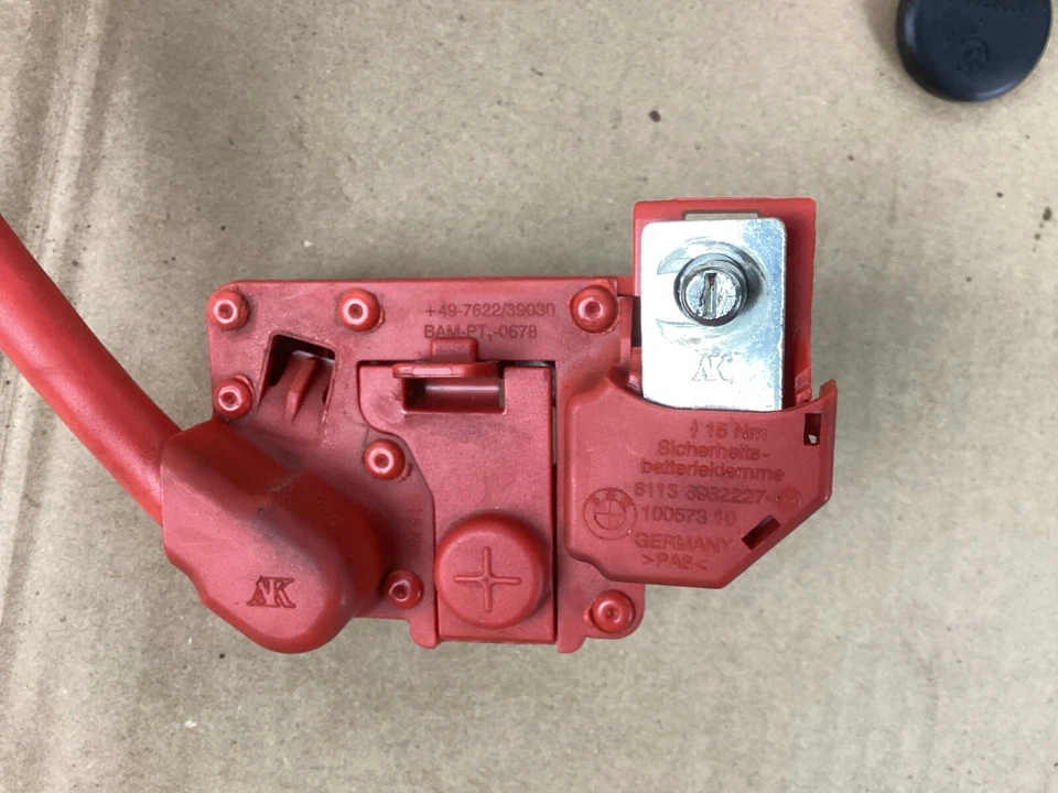 BMW 328i 2007-2013 batería más poste terminal cable rojo positivo 6988974 OEM Foto 4 de 4