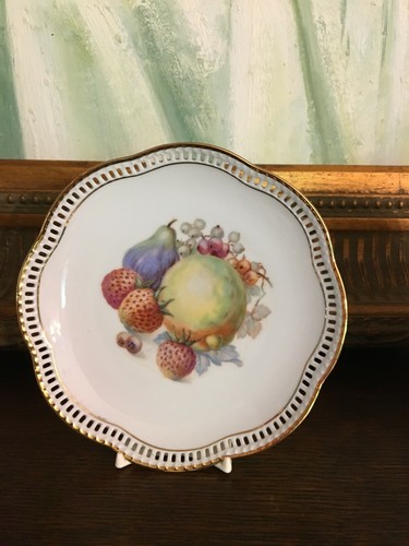 VintagenGerman Fruit Plates with Plates Clips for Display-3 - Picture 3 of 6