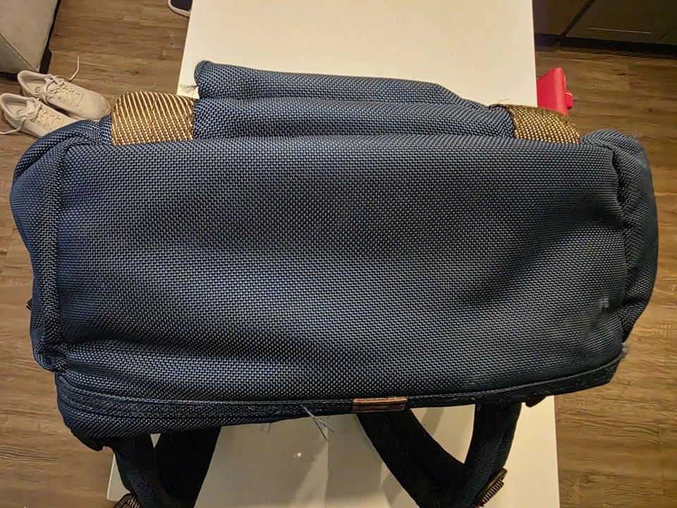 Tumi Alpha Bravo Kingsbill Genuine Leather Dark Blue CC - Image 3 of 4