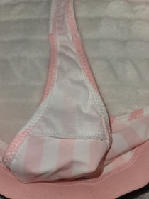 SET 2 PIECES VICTORIA SECRET VERY SEXY PINK STRIPED BRA 36.C THONG (L)