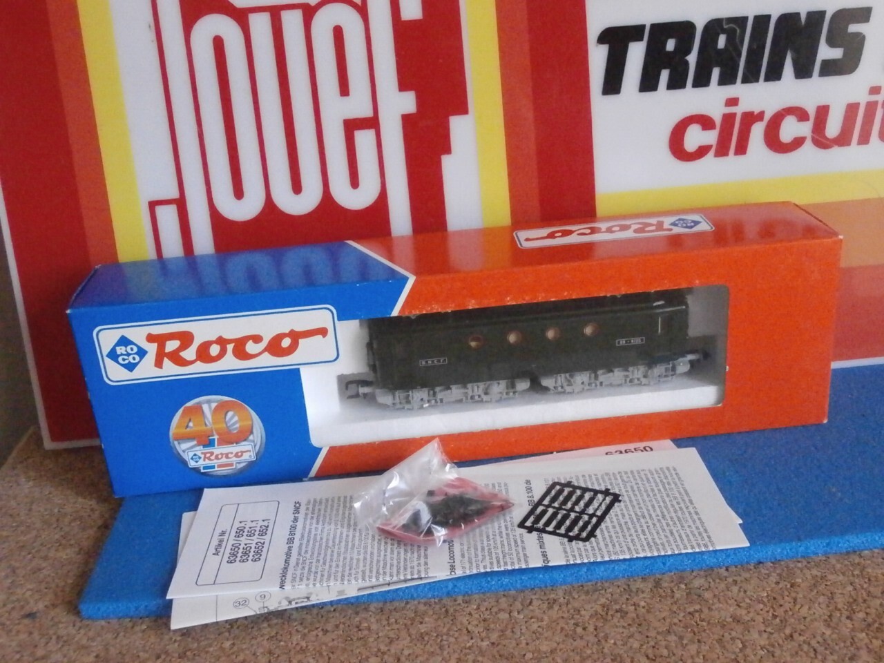 Locomotive BB 8105 ROCO 63650 avec traction intégrale HO SNCF