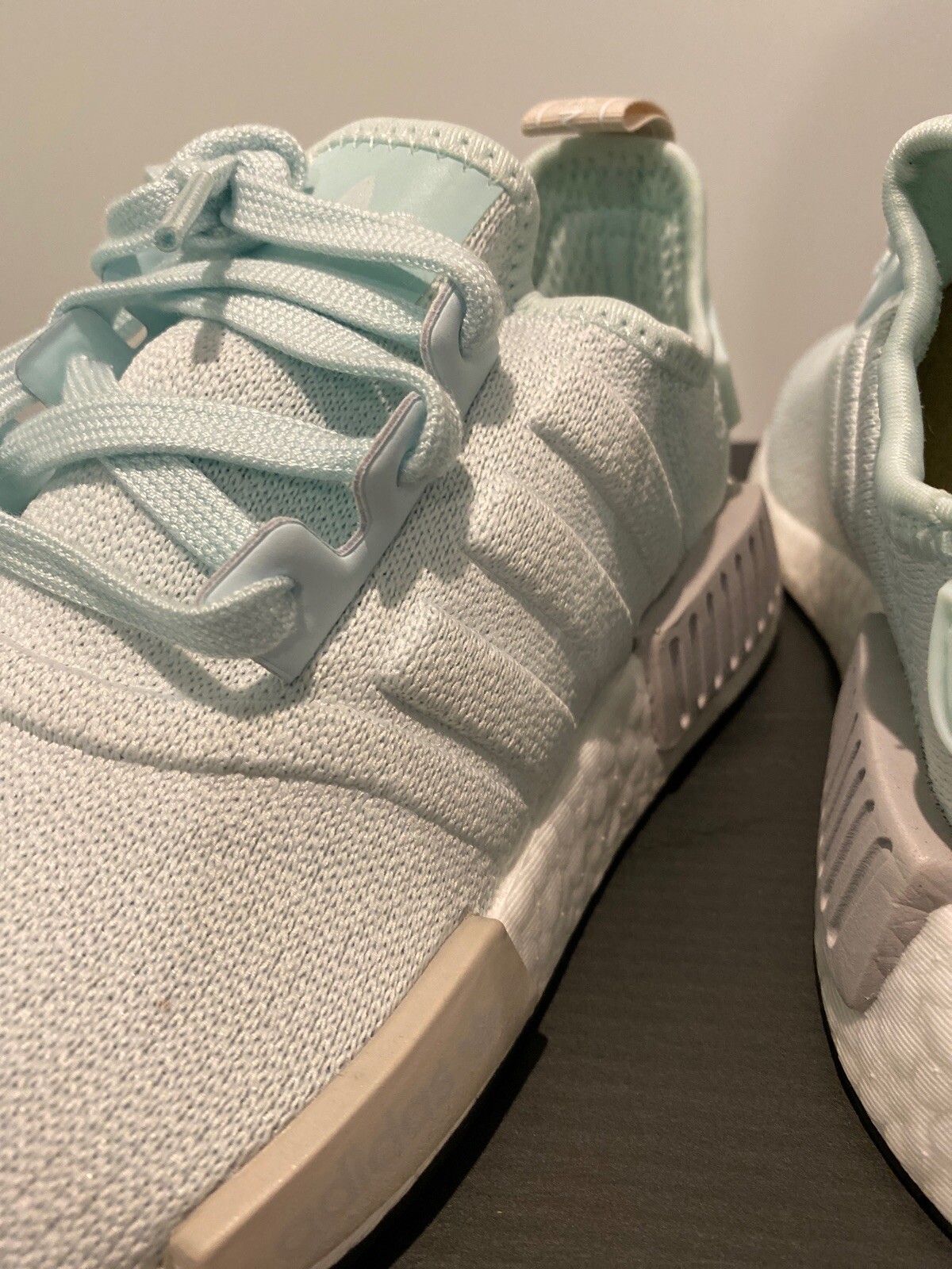nmd_r1 shoes mint