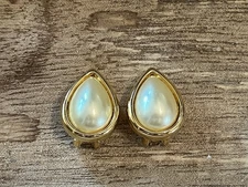 KJL Kenneth Jay Lane Clip On Earrings Gold Faux Pearl Tear Drop