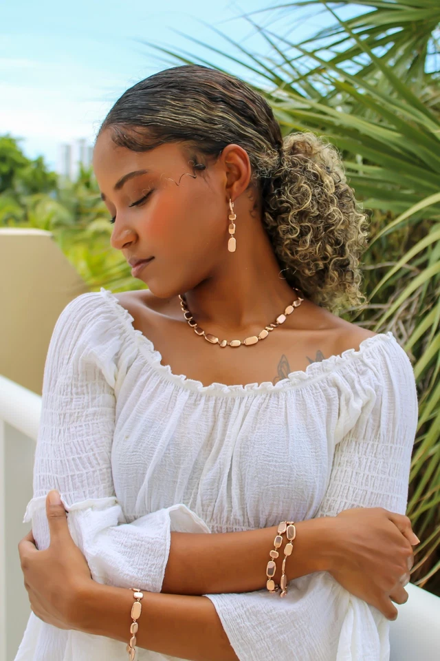 Pendientes colgantes de oro sólido de 14K, pendientes colgantes cuadrados pulidos altos, oro rosa Foto 3 de 4