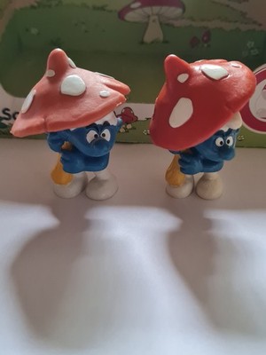 Smurfs Smurf - 2 Different Umbrella Smurf