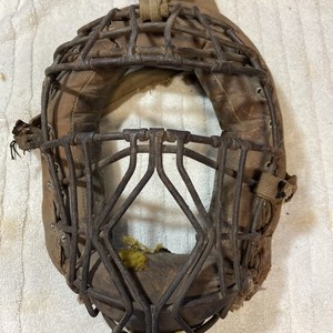 EARLY 1900- 1910 DIAMOND SPITTER BASEBALL CATCHERS MASK