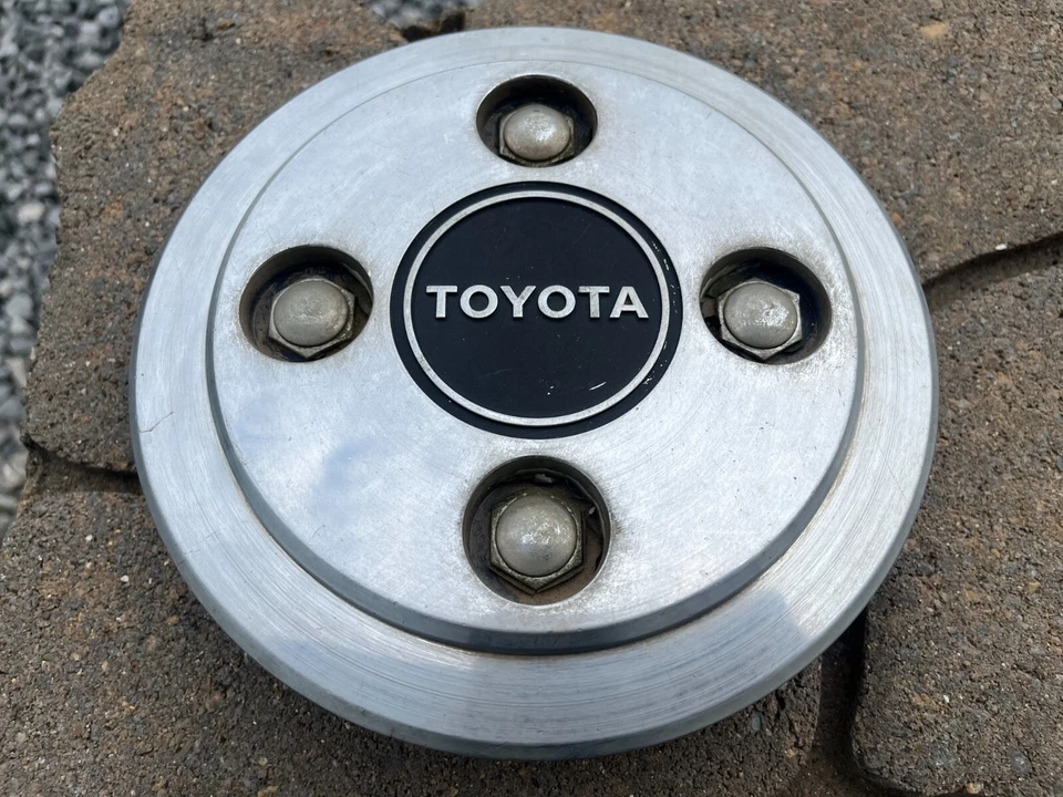 TOYOTA TERCEL COROLLA OEM WHEEL CENTER CAP MACHINED 1983-1987 716913PA - Image 2 of 3