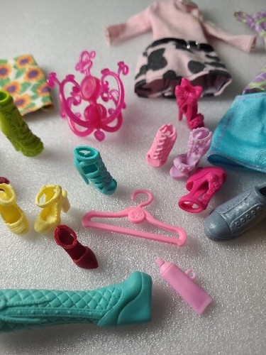 Genuine Barbie Single Shoe Pairs Dresses Skirts Lot All Barbie Ken Branded Read - Picture 3 of 10