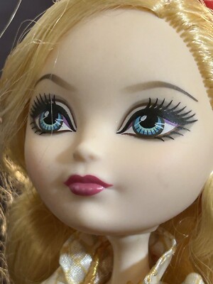 MONSTER HIGH 2012 APPLE WHITE EVER AFTER 