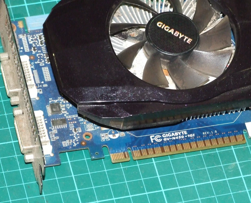 Gigabyte GeForce GTS 450 1GB Graphics Card DDR3 128bits HDMI DVI GV-N450-1GI - Image 2 of 4