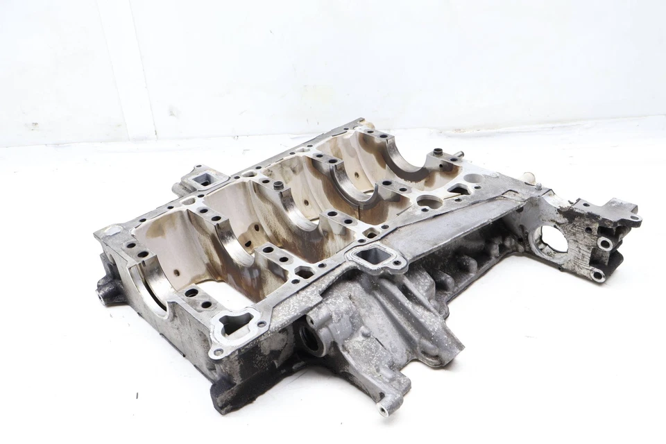 2004-2009 AUDI S4 4.2L - Crankshaft Housing / Lower Engine Block 079103052AL - Image 2 of 4