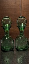 Zwei Vintage ITALIENISCHE DECANTER FLASCHEN