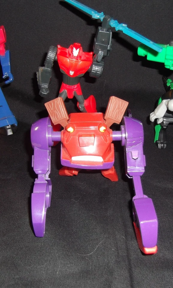 12 - McDonald's Transformers - Clampdown, Fix It, Fracture, Sideswipe, + 8 More - Image 4 of 4