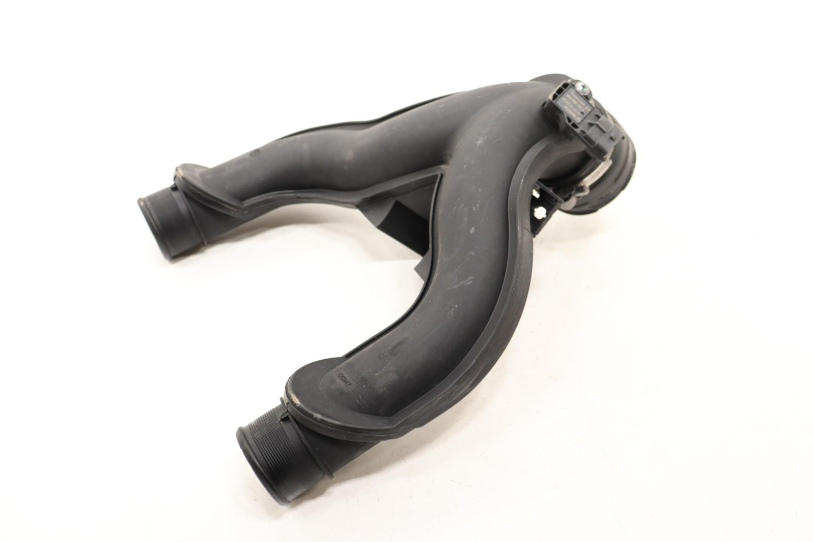 2014 - 2024 MASERATI GHIBLI 3.0L INTERCOOLER PRESSURE AIR INTAKE TUBE DUCT OEM