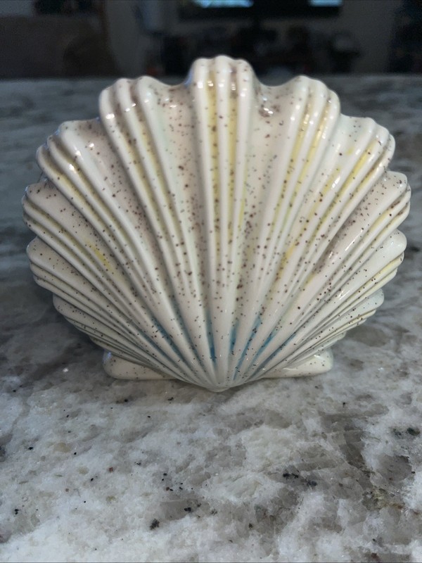 Vintage MCM Speckled Ceramic Shell Toothbrush Holder