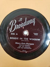 Mary Ann Morgan With Vic Corwin And His Orchestra –Doggie In The Window V+/V+ B3