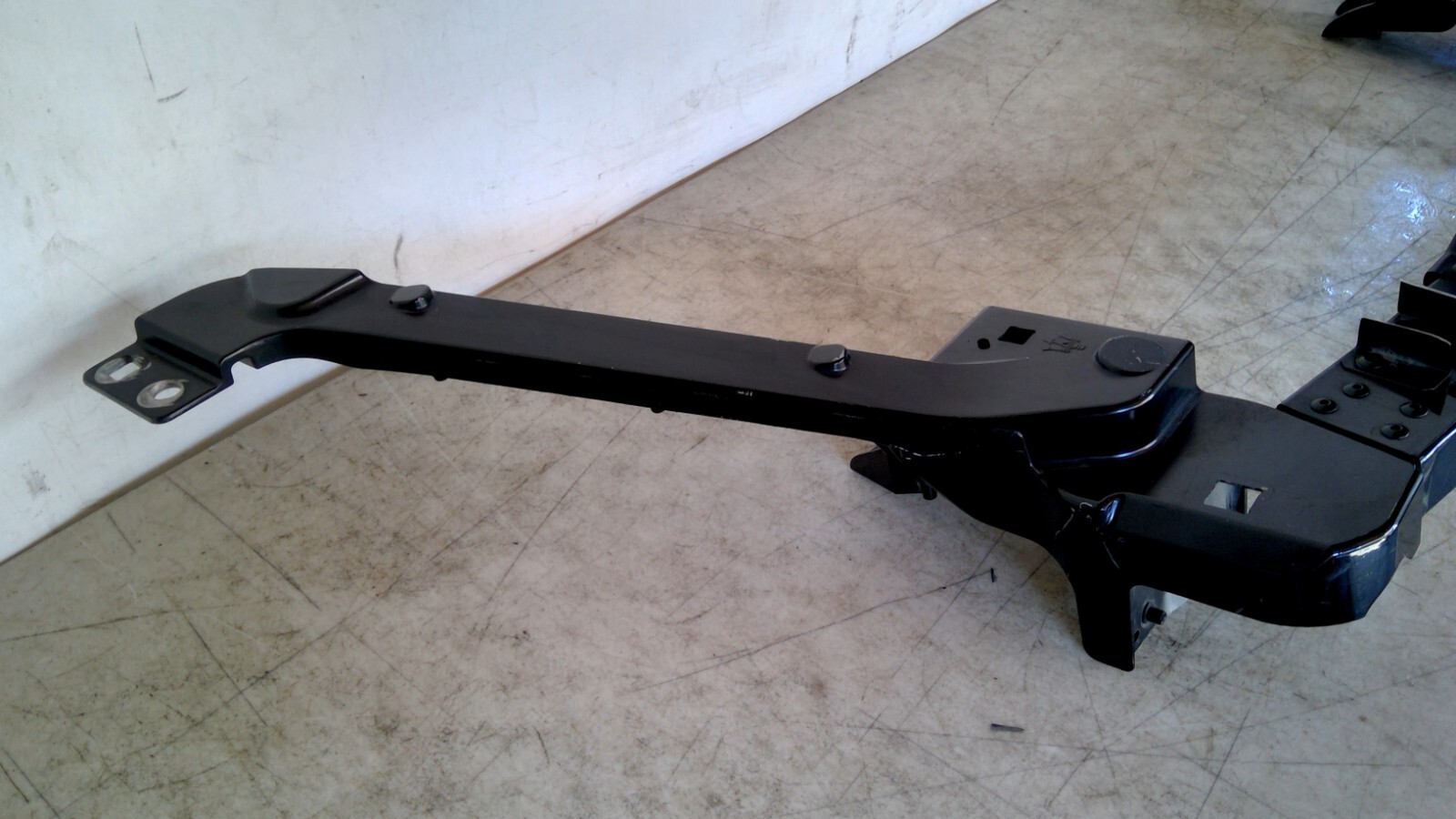 2014 2015 2016 MASERATI QUATTROPORTE FRONT RADIATOR SUPPORT CROSS MEMBER OEM