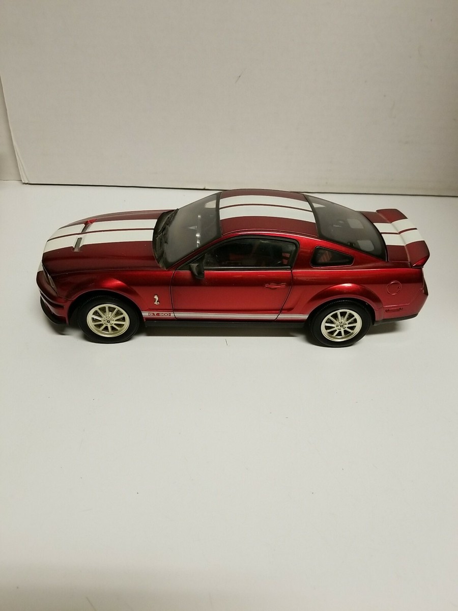 Shelby Collectibles 1:18 2007 Ford Mustang Shelby GT500 SVT Chrome