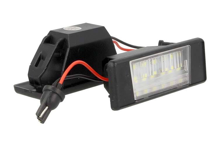 Kit Luci Targa Led Per Nissan X-Trail Qashqai March Bianco Canbus