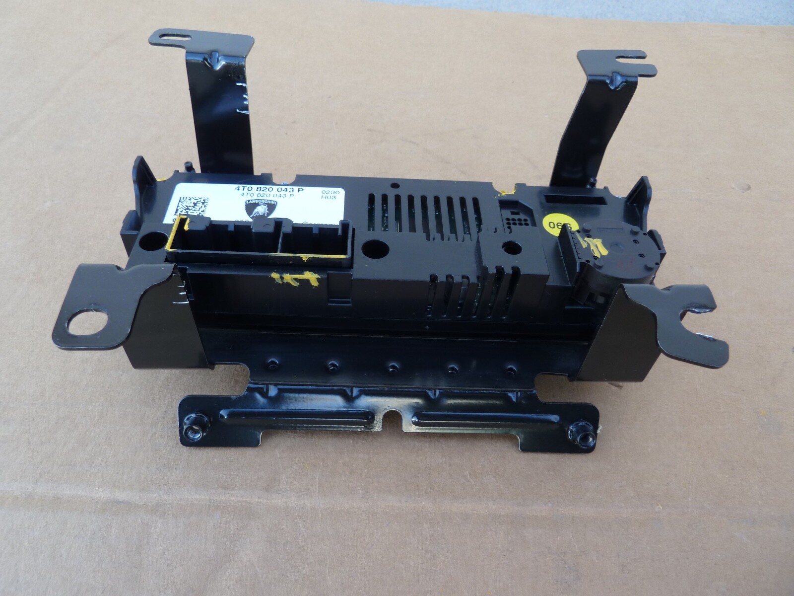 Lamborghini Huracan EVO A/C Climate Control Brain Unit Module Computer ECU ECM