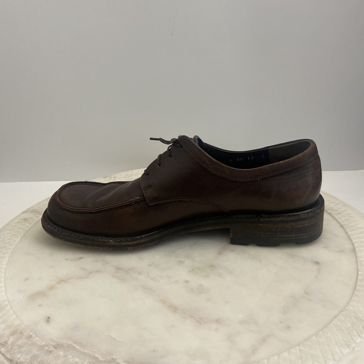 Salvatore Ferragamo Leather Derby Brown Dress Shoes Lace Up  display picture 2