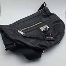 L.A.M.B. Borsa a tracolla donna media nera mezzaluna zip tasche interne tracolla